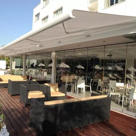 Frixos Suites Hotel Apts Oroklini Exterior foto