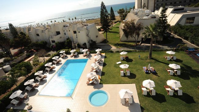 Frixos Suites Hotel Apts Oroklini Exterior foto