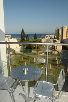 Frixos Suites Hotel Apts Oroklini Exterior foto